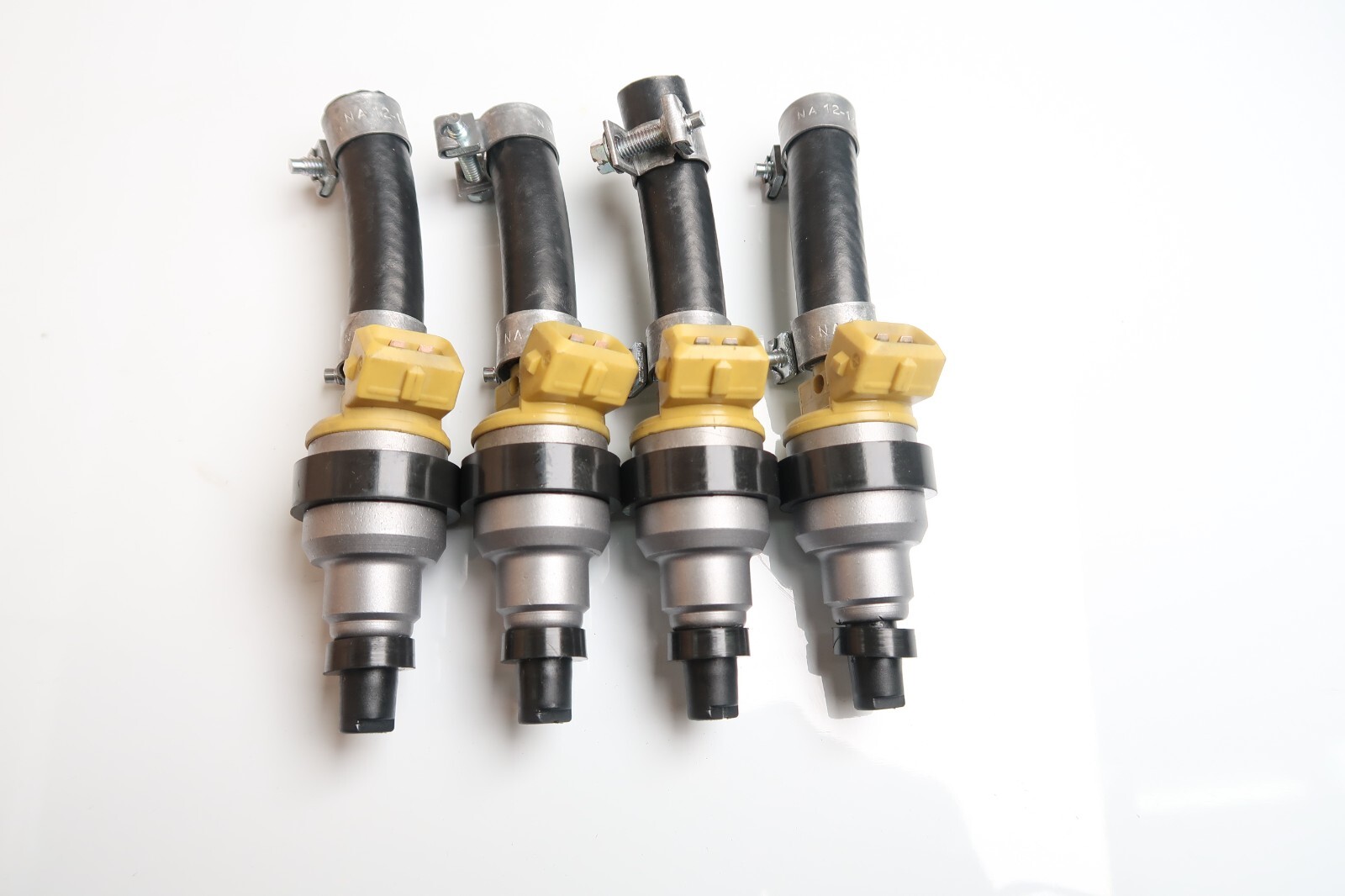 x4  Bosch Replacement Fuel Injectors VOLKSWAGEN VANAGON 1.9 2.1  2HOLE 196CC