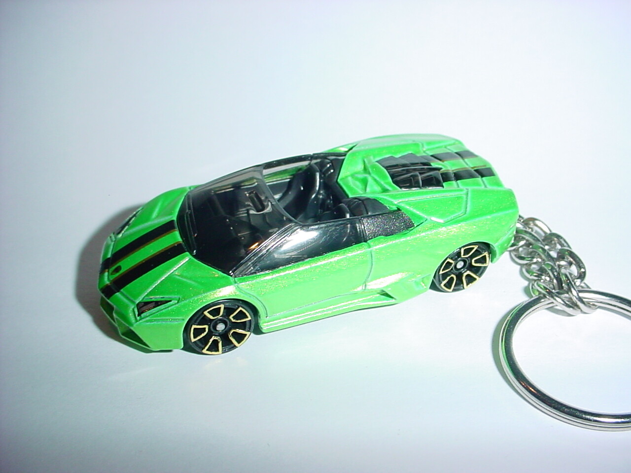 HOT 3D GREEN LAMBORGHINI REVENTON ROADSTER CUSTOM KEYCHAIN KEY CHAIN hot wheels