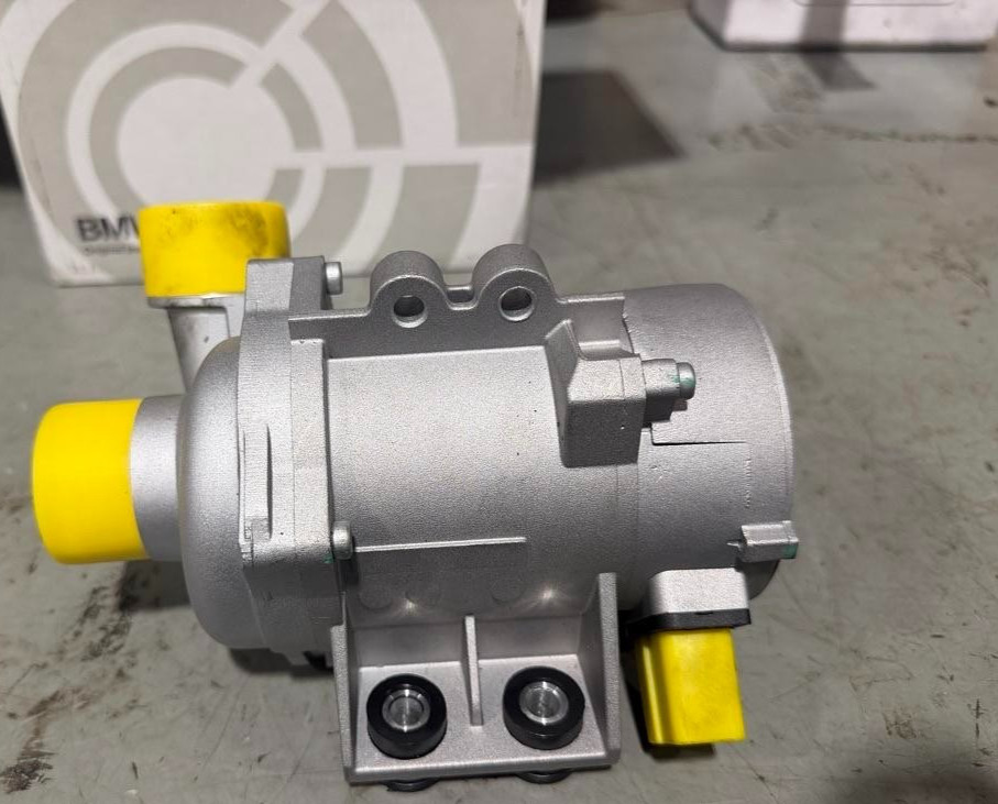 Pierburg Engine Water Pump For 11517586925 BMW E60 E82 E88 E90 E91 128i 325i X3 Pierburg Engine Water Pump For 11517586925 BMW E60 E82 E88 E90 E91 128i 325i X3