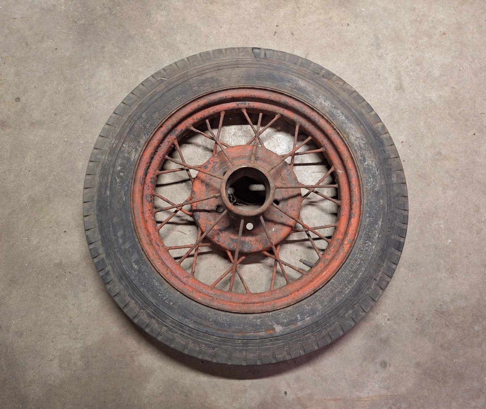 Ford Model A T 1920\'s 1930\'s 19 Inch Wire Spoke Wheel Rim and Tire Ford Model A T 1920\'s 1930\'s 19 Inch Wire Spoke Wheel Rim and Tire