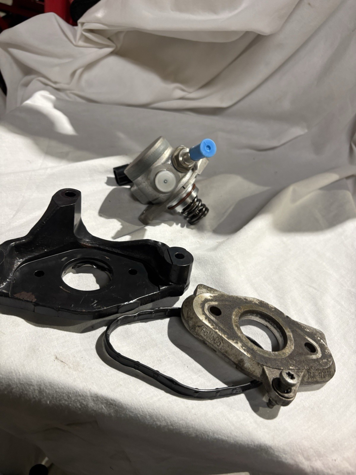 Ford EcoBoost 3.5 High Pressure Fuel Pump - For Parts/restore BL3E-90376-CJ Ford EcoBoost 3.5 High Pressure Fuel Pump - For Parts/restore BL3E-90376-CJ