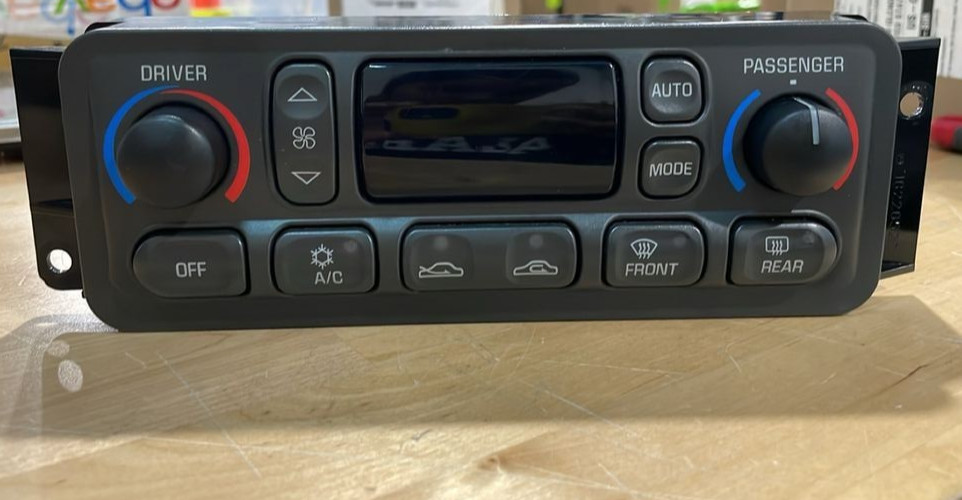 97 04 Corvette Z06 C5 Climate HVAC Control Switches AC Heat GM 16254311 97 04 Corvette Z06 C5 Climate HVAC Control Switches AC Heat GM 16254311