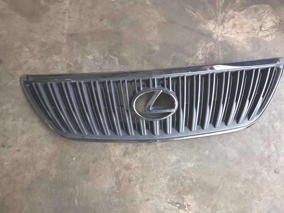 2004-2009 Lexus RX350 RX330 Front Grill Grille OEM 2006 From. 2004-2009 Lexus RX350 RX330 Front Grill Grille OEM 2006 From.