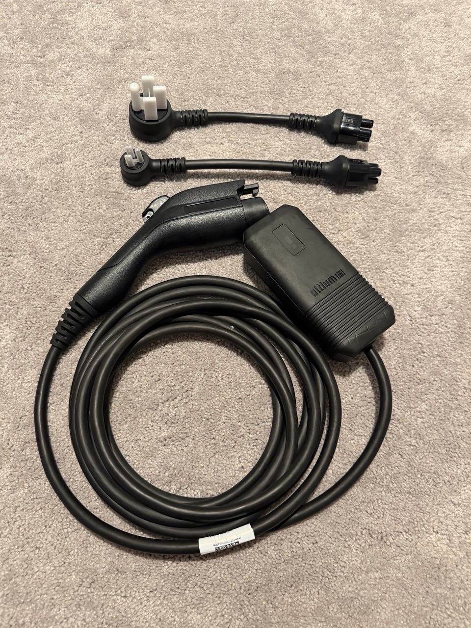 OEM GM Ultium Portable EV Charger 32A Level 1/2 w/ Dual Cables OEM GM Ultium Portable EV Charger 32A Level 1/2 w/ Dual Cables