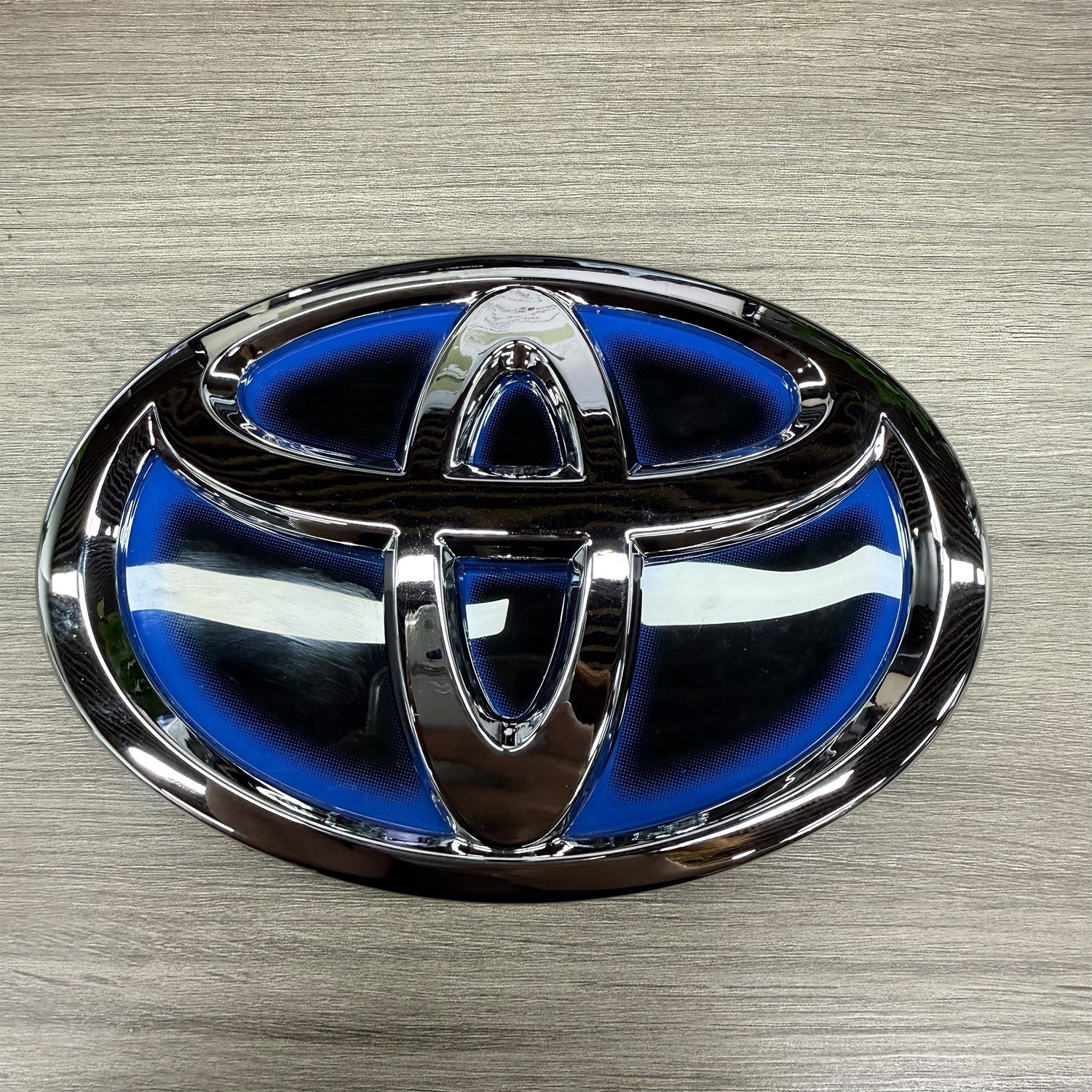 Fit GENINE TOYOTA 2016-2018 HYBRID AVALON PRIUS FRONT GRILLE EMBLEM 75310-47060
