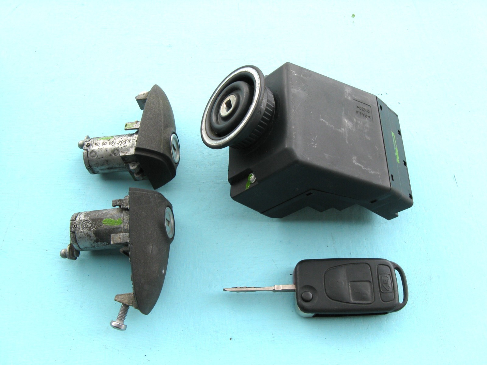 07-17 MERCEDES DODGE SPRINTER 2500 3500 IGNITION SWITCH MODULE & KEY A9065456808 07-17 MERCEDES DODGE SPRINTER 2500 3500 IGNITION SWITCH MODULE & KEY A9065456808
