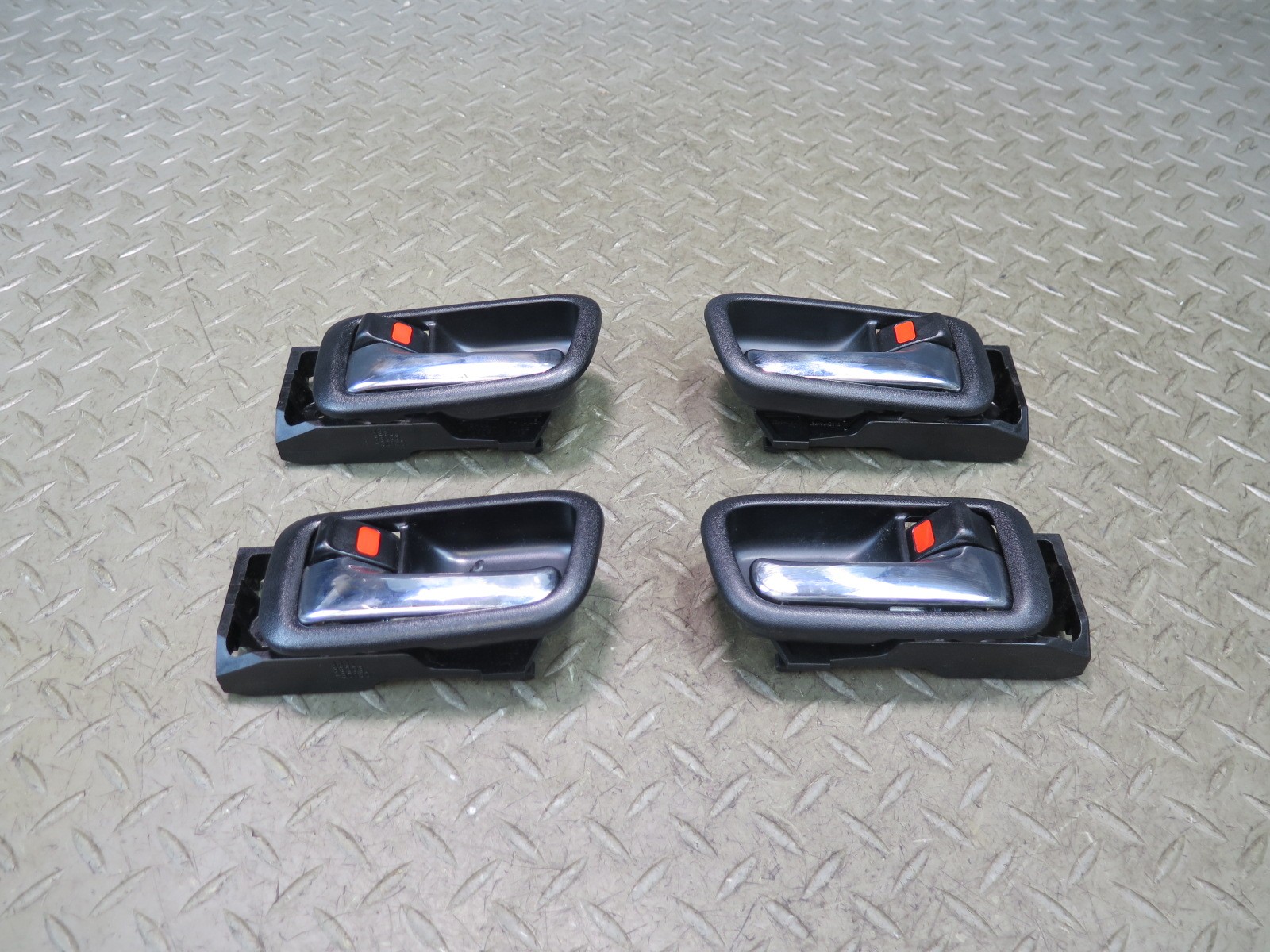 01-05 LEXUS JCE10L IS300 SET OF 4 FRONT & REAR DOOR INTERIOR HANDLE BLACK OEM