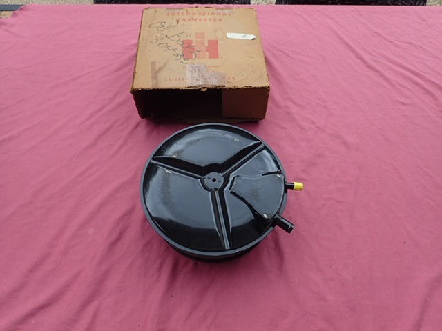 Vintage International Harvester oil bath air cleaner, NOS IH, Scout breather