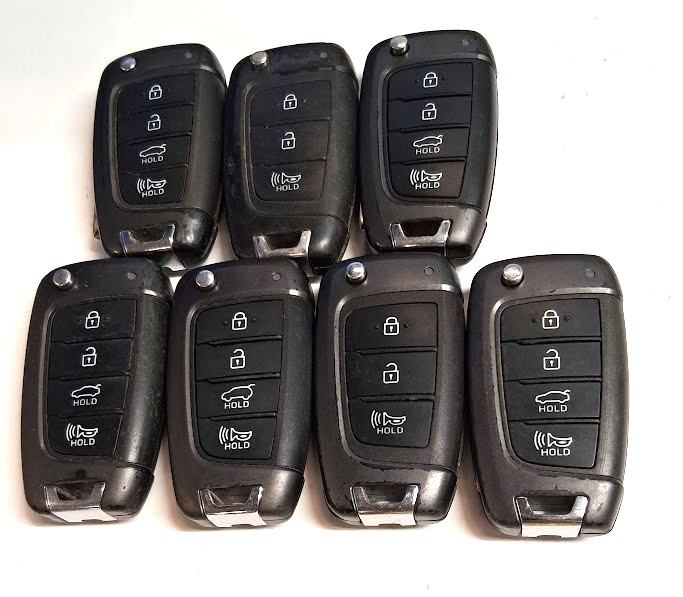 LOT OF 7 OEM HYUNDAI FLIP KEY FOB REMOTES TQ8-RKE-4F40 4 BUTTONS