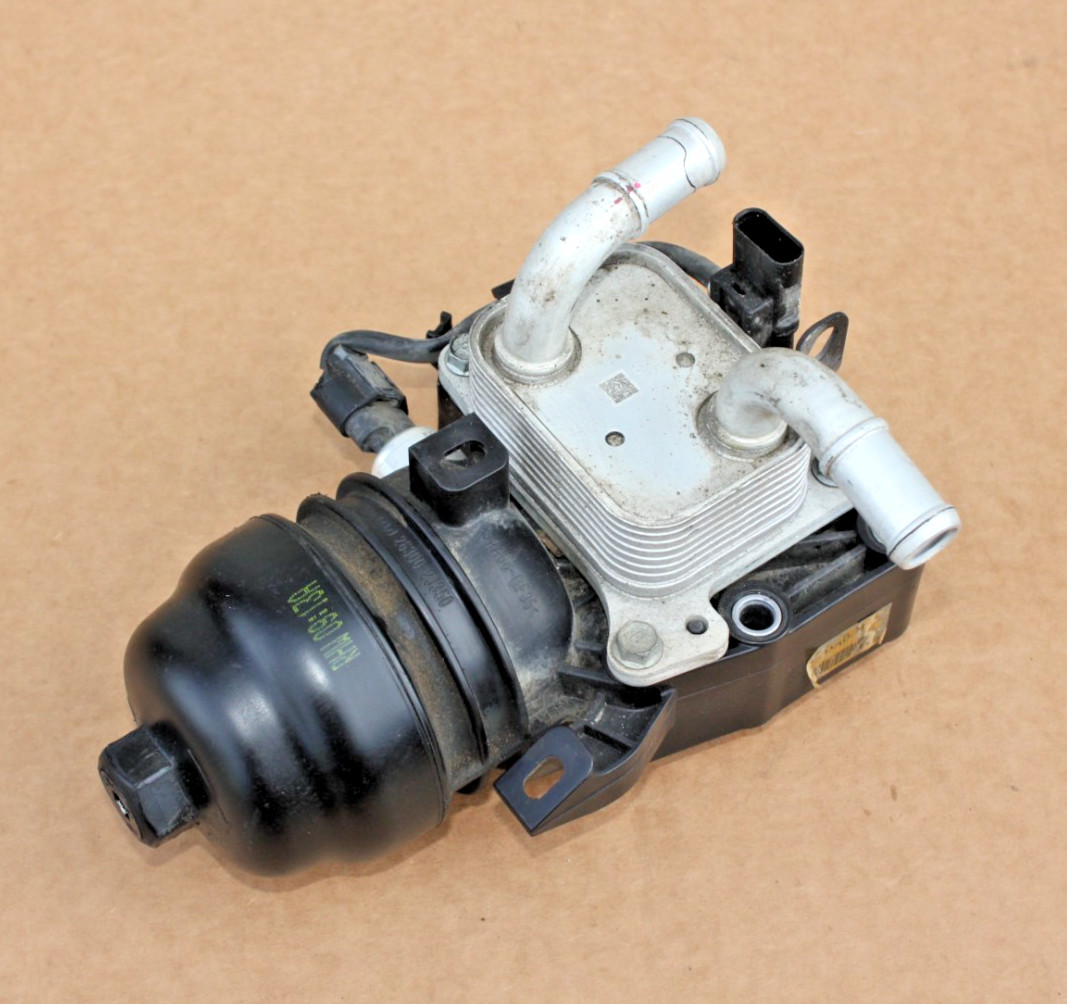 2021-2025 Hyundai Elantra 2.0l IVT Sedan Motor Oil Cooler Fillter Housing OEM