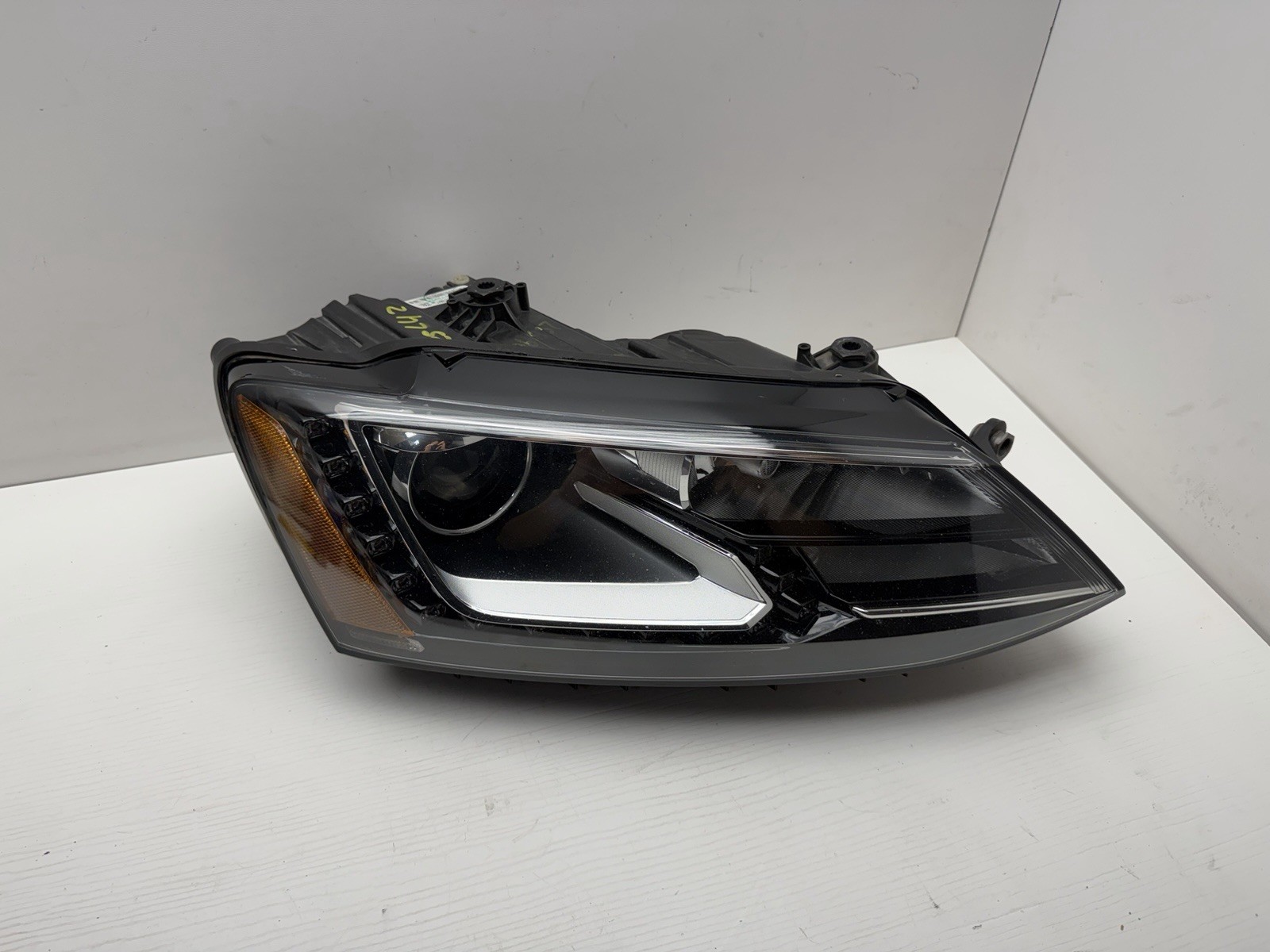 COMPLETE 2012-2016 VOLKSWAGEN JETTA HID XENON RIGHT SIDE HEADLIGHT OEM