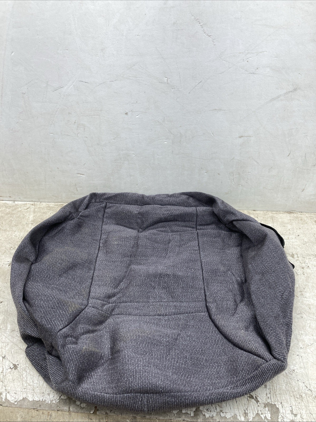 Genuine International Seat Cover 2607247C1 (New Old Stock) Genuine International Seat Cover 2607247C1 (New Old Stock)