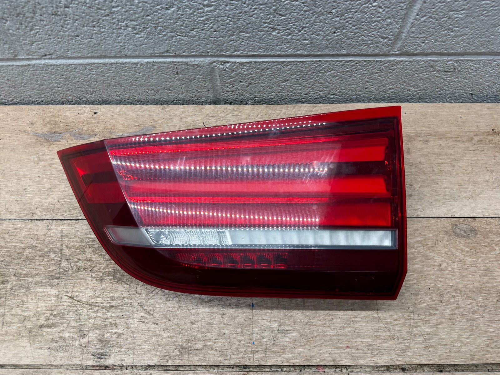 2014 - 2018 BMW X5 X6 x5m passenger RH Side Inner Tail Light Lamp 732904607 2014 - 2018 BMW X5 X6 x5m passenger RH Side Inner Tail Light Lamp 732904607