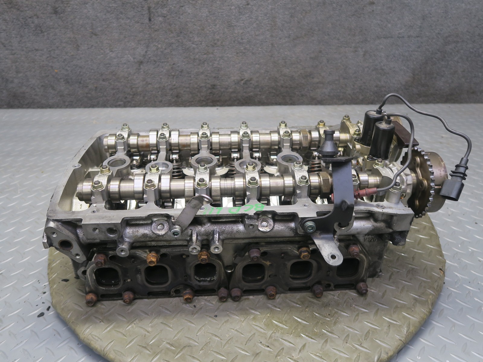 2006-2012 BENTLEY FLYING SPUR 6.0L W12 ENGINE LEFT CYLINDER HEAD W/ CAMSHAFTS