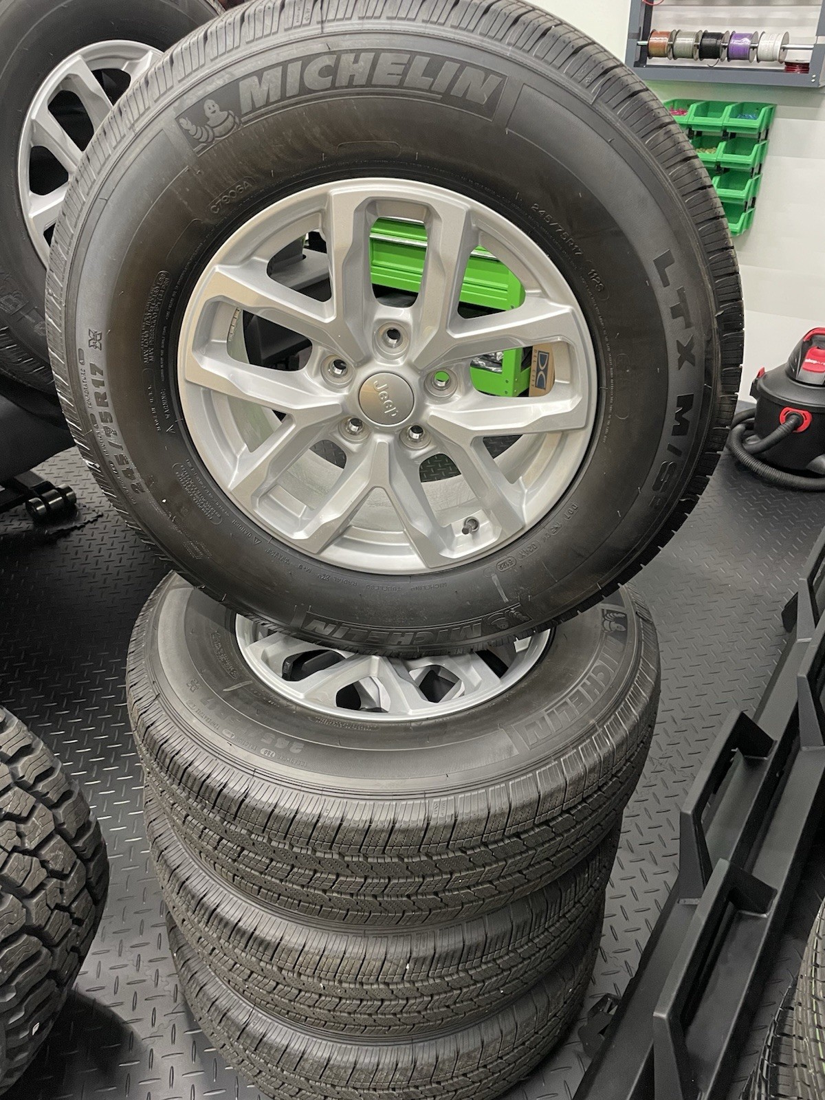 NEW OEM 2023 Jeep Wrangler Sport Wheels & Tires Set Of 5 BRAND NEW