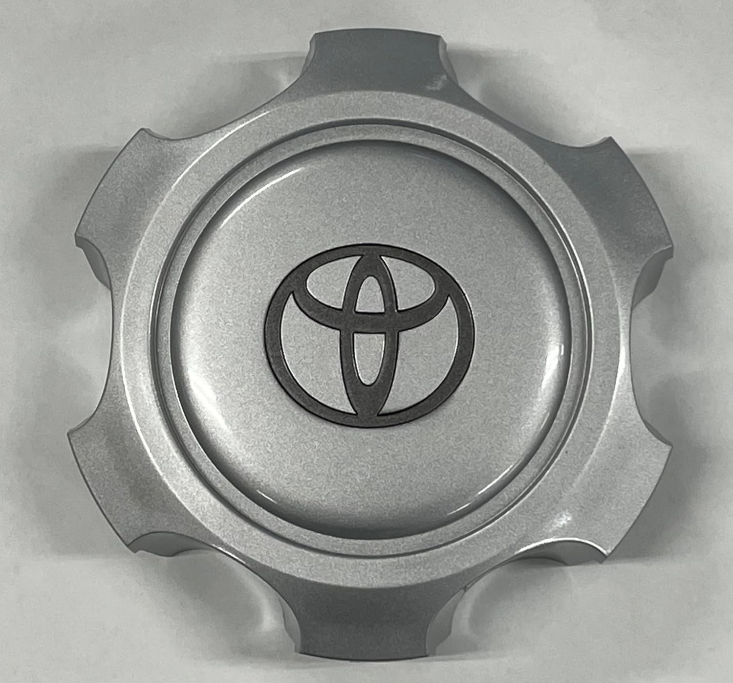 TOYOTA Genuine 96-02 4RUNNER / 95-01 TACOMA 42603-35630 1pcWheel Center Hub CAP