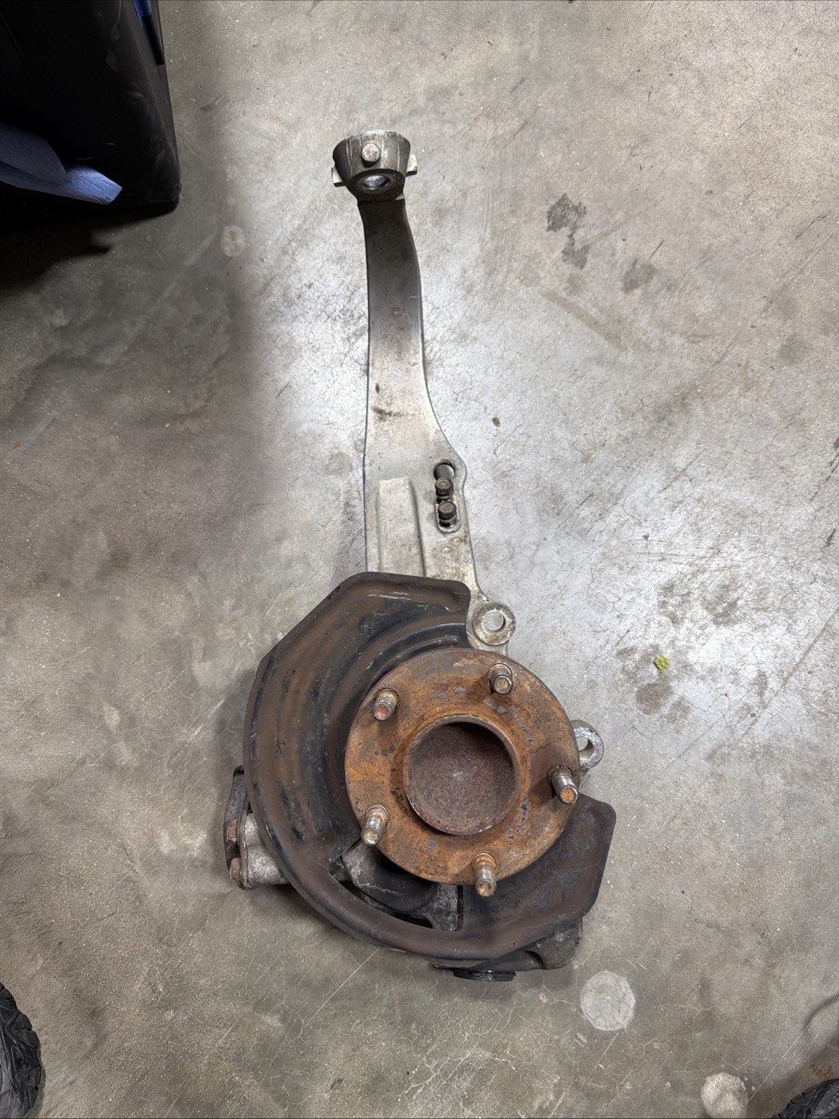 2003-2004.5 Nissan 350z Infiniti G35 Front Right Passenger Spindle Knuckle Oem