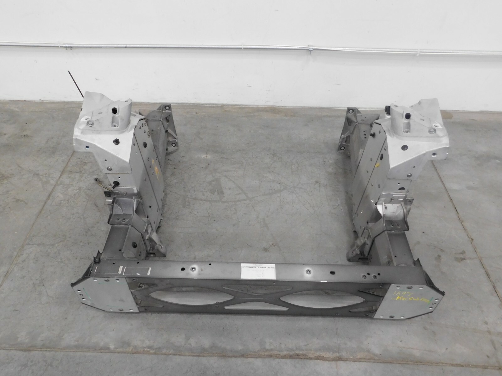 2014 12 - 18 Aston Martin V12 Vanquish Front Structure #1697 Z8
