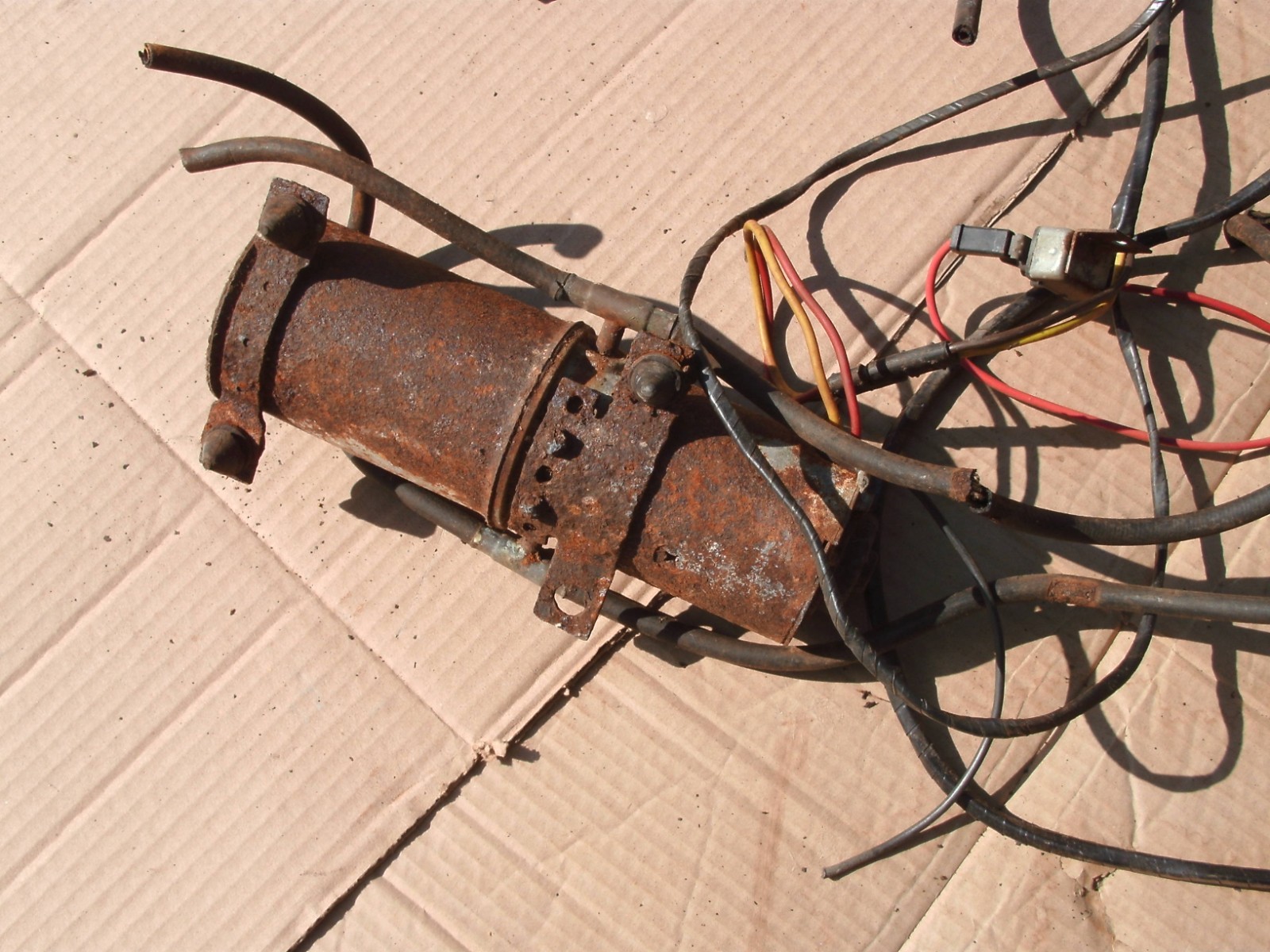 1964-65 Mopar B Body Coronet Convertible Motor. Pump for parts Or Restore 1964-65 Mopar B Body Coronet Convertible Motor. Pump for parts Or Restore