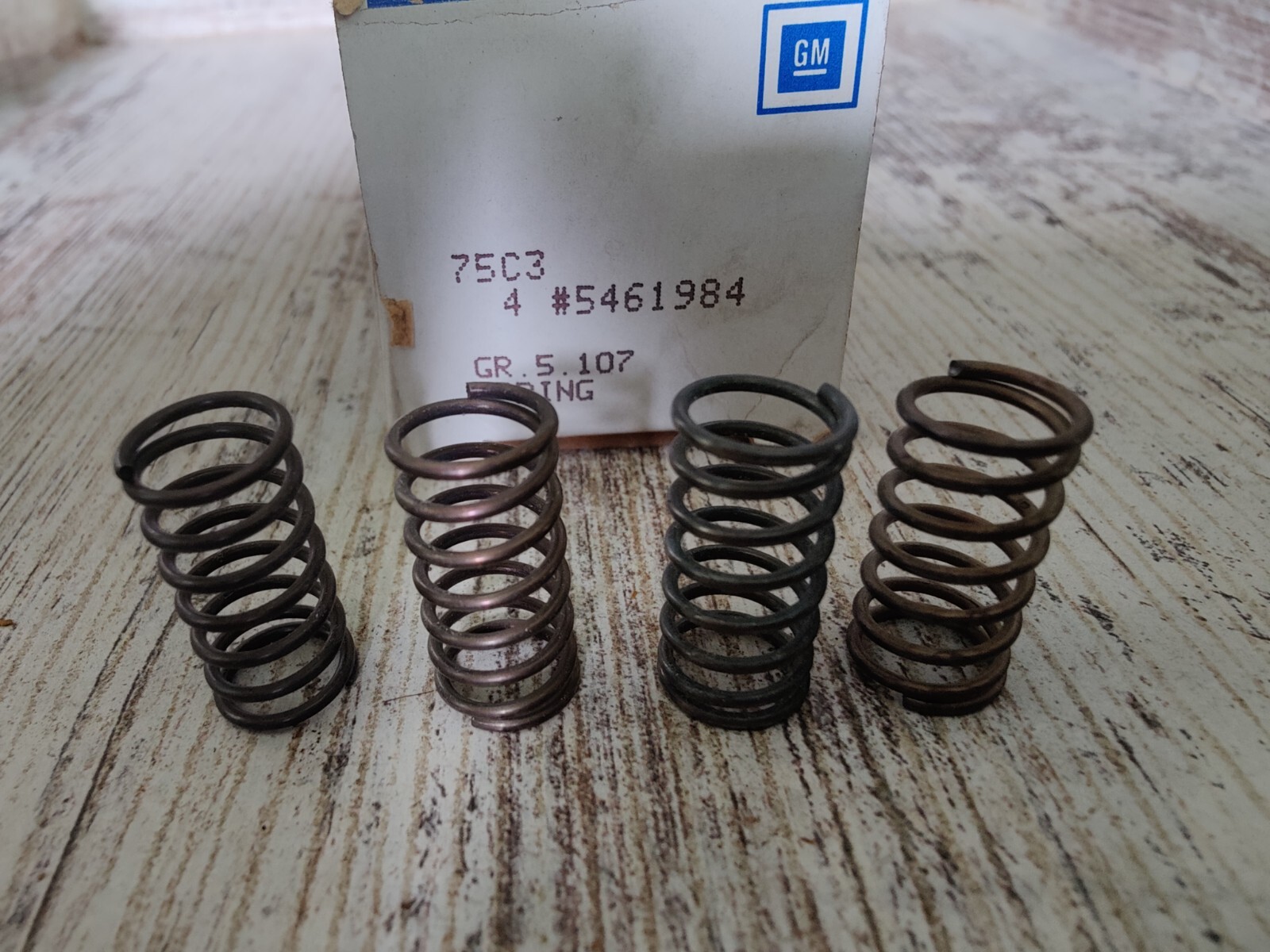 NOS OEM 1963-75 Buick Oldsmobile Brake Shoe Return Spring Set of 4 GM 5461984 NOS OEM 1963-75 Buick Oldsmobile Brake Shoe Return Spring Set of 4 GM 5461984