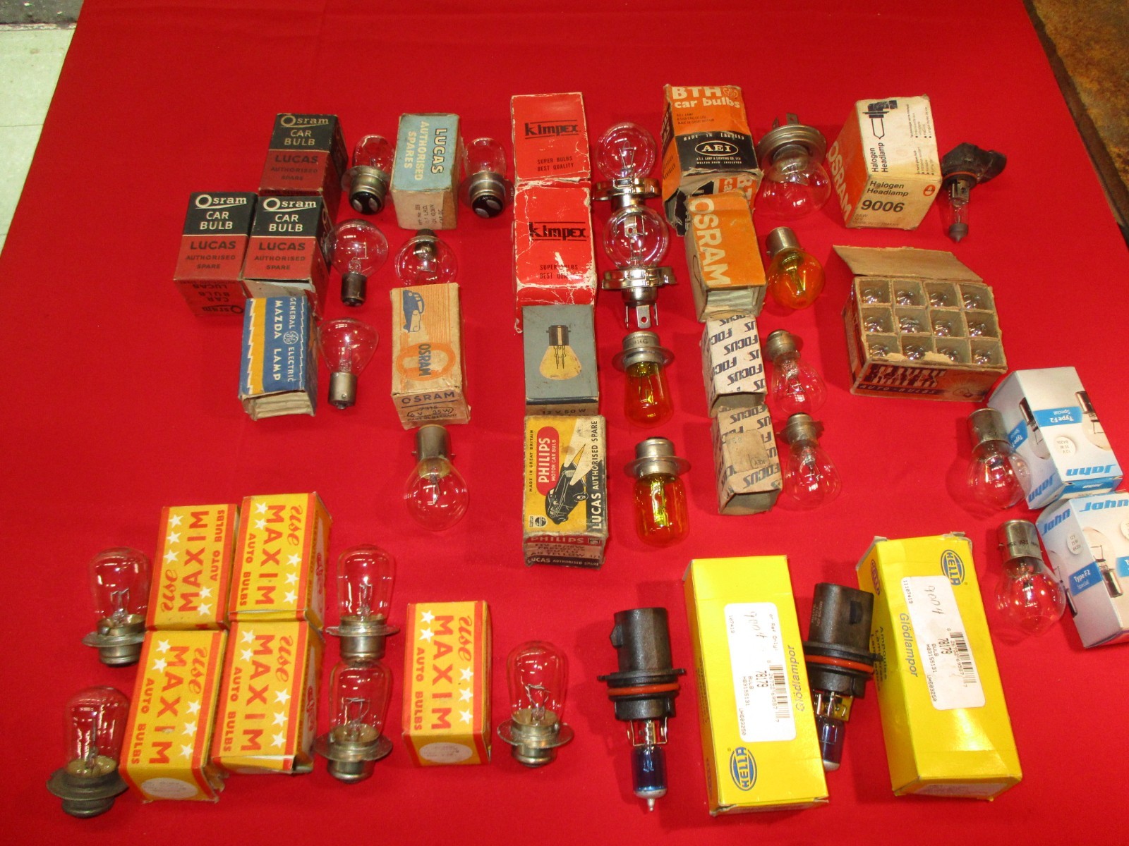 Vintage Lot of Automobile Bulbs Lucas Osram Hella Mazda Maxim 40s 50s 60s NOS Vintage Lot of Automobile Bulbs Lucas Osram Hella Mazda Maxim 40s 50s 60s NOS