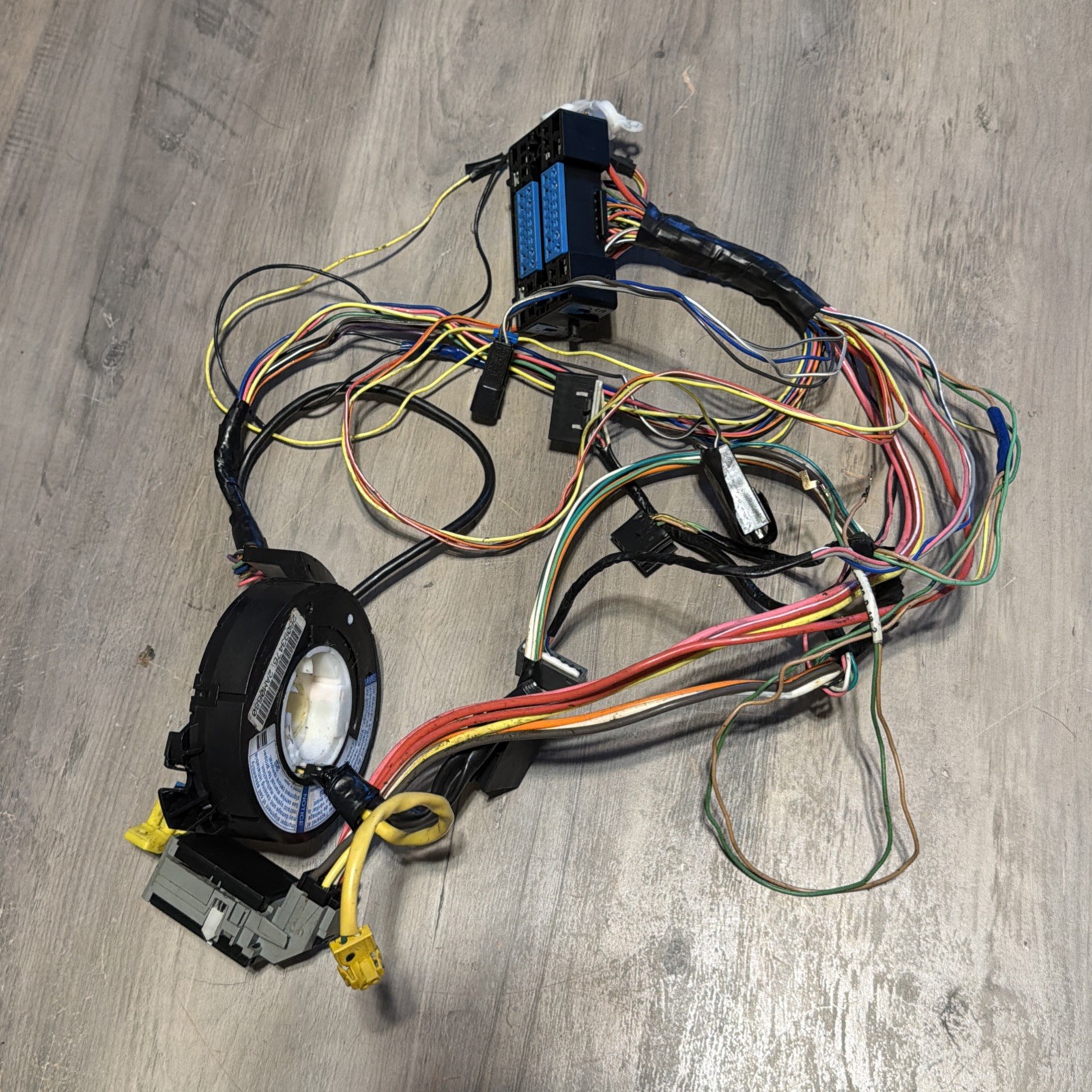 03-07 Hummer H2 Steering Column Clockspring Clock Spring W/ Harness OEM Factory 03-07 Hummer H2 Steering Column Clockspring Clock Spring W/ Harness OEM Factory