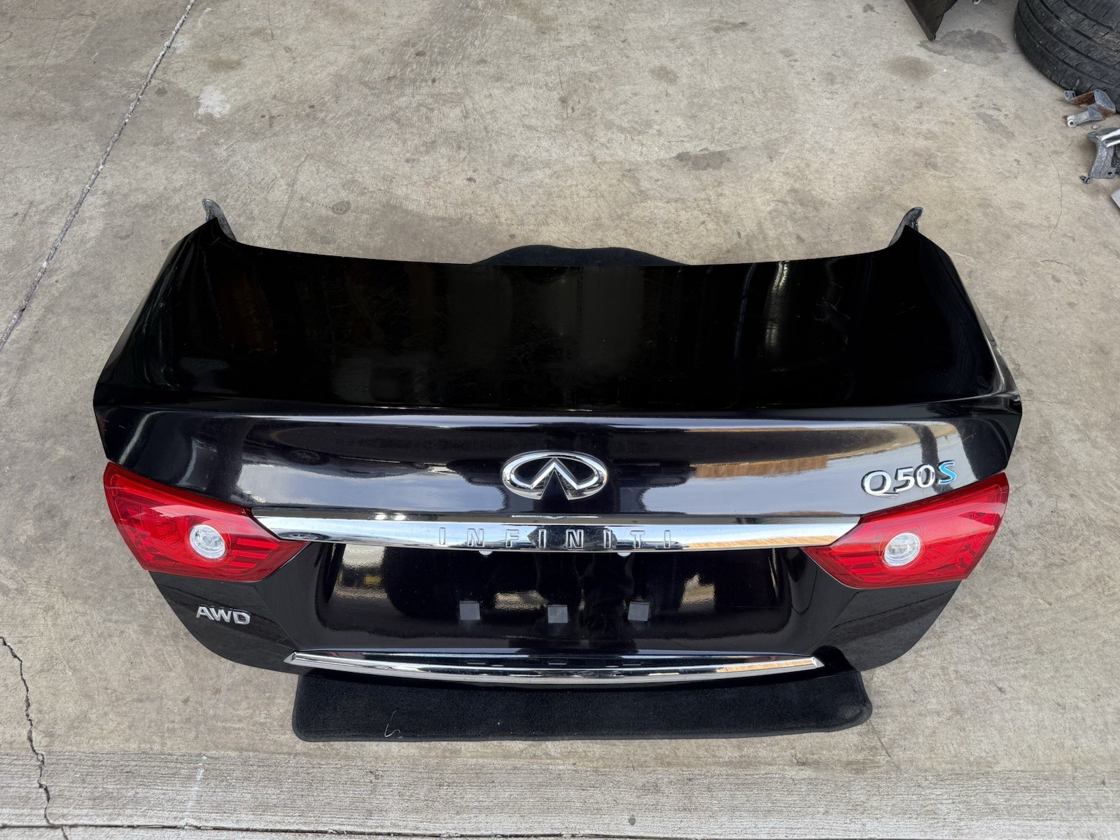 2014-2017 Infiniti Q50S Trunk Lid BLACK GAC Complete with Inner Lights OEM 2014-2017 Infiniti Q50S Trunk Lid BLACK GAC Complete with Inner Lights OEM