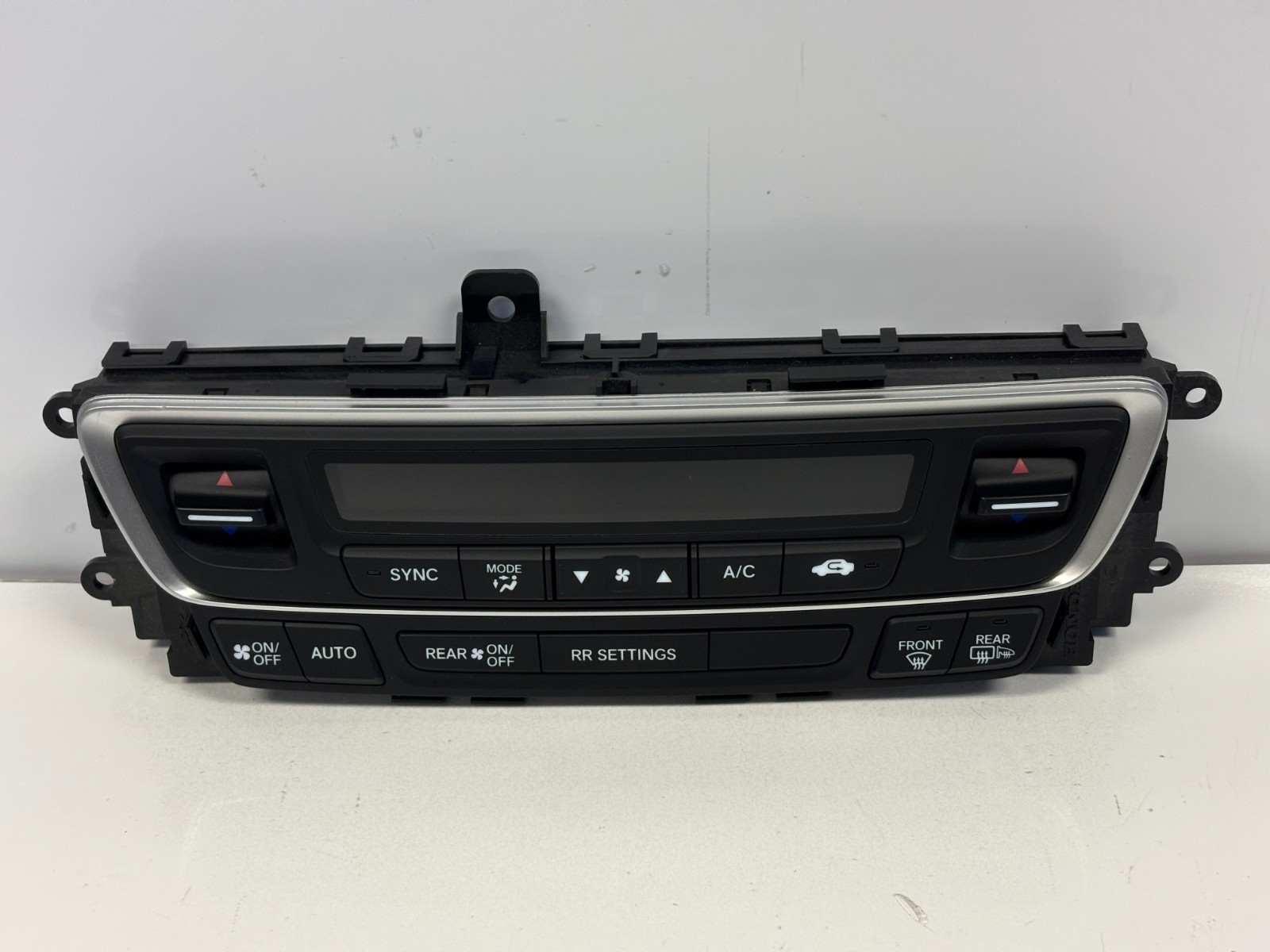 21-23 Honda Ridgeline Temperature Control Climate AC Heat Switch 79600T6ZA930M1 21-23 Honda Ridgeline Temperature Control Climate AC Heat Switch 79600T6ZA930M1