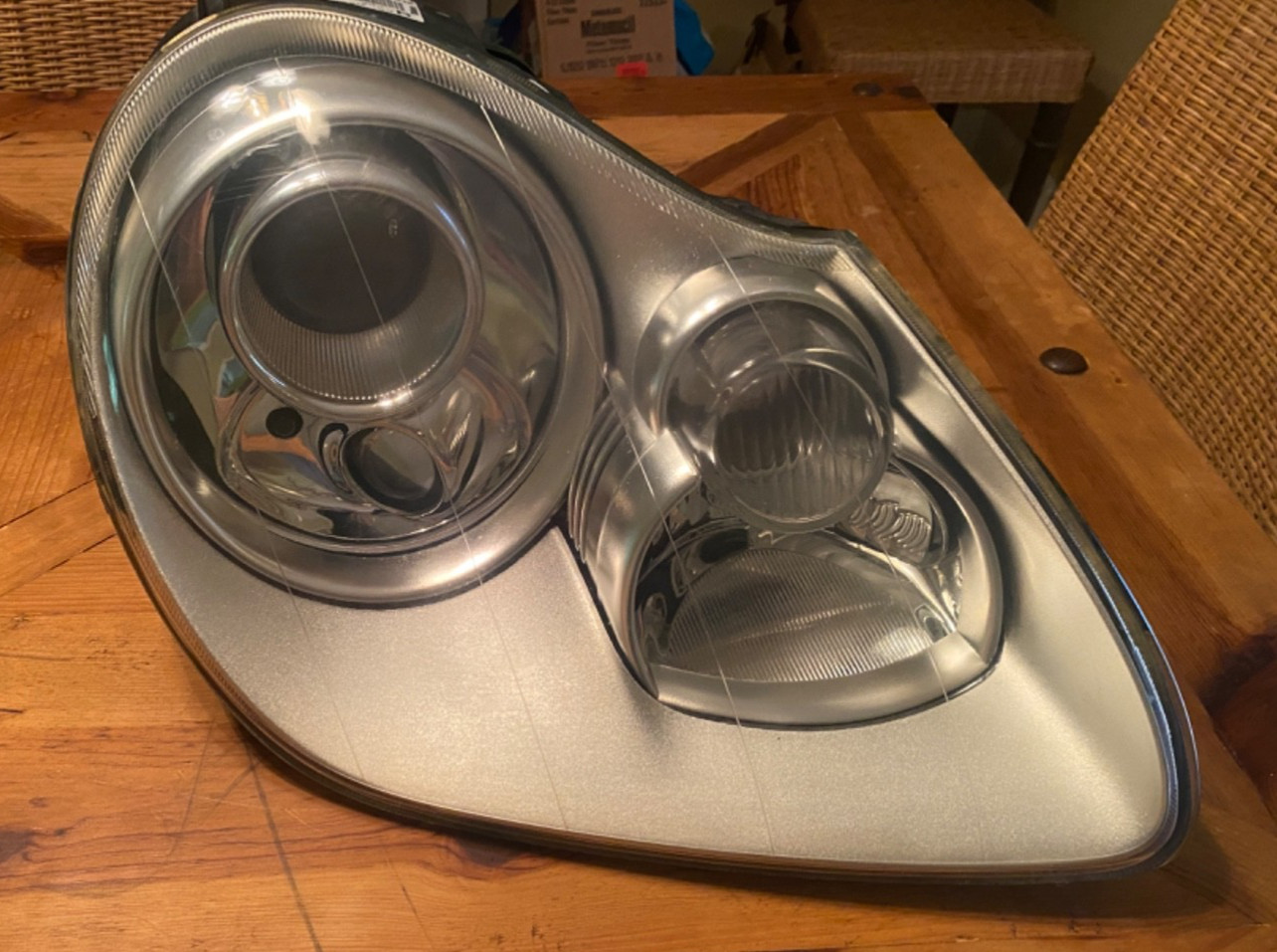 03-06 PORSCHE CAYENNE 955 HEADLIGHT RIGHT PASSENGER XENON HID 7L5 941 006 BB OEM 03-06 PORSCHE CAYENNE 955 HEADLIGHT RIGHT PASSENGER XENON HID 7L5 941 006 BB OEM