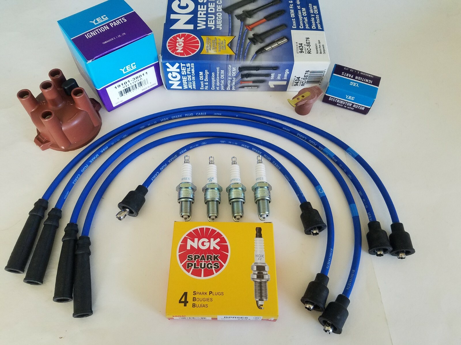 Suzuki Samurai 86-89 & Sidekick 1989 1.3 NGK Spark Plugs & Wires - Cap & Rotor Suzuki Samurai 86-89 & Sidekick 1989 1.3 NGK Spark Plugs & Wires - Cap & Rotor