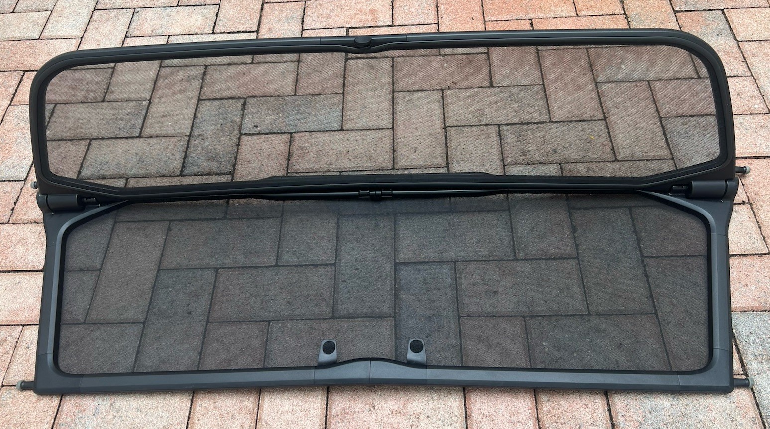BMW 8 SERIES 840I 850I M8 M850I WINDSCREEN WIND DEFLECTOR GENUINE OEM 19-25 BMW 8 SERIES 840I 850I M8 M850I WINDSCREEN WIND DEFLECTOR GENUINE OEM 19-25