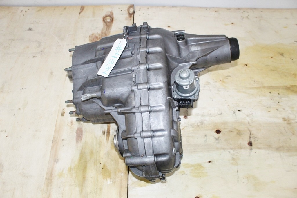 2020-2026 Chevy Silverado GMC Sierra 2500HD 3500HD 6.6L Transfer Case