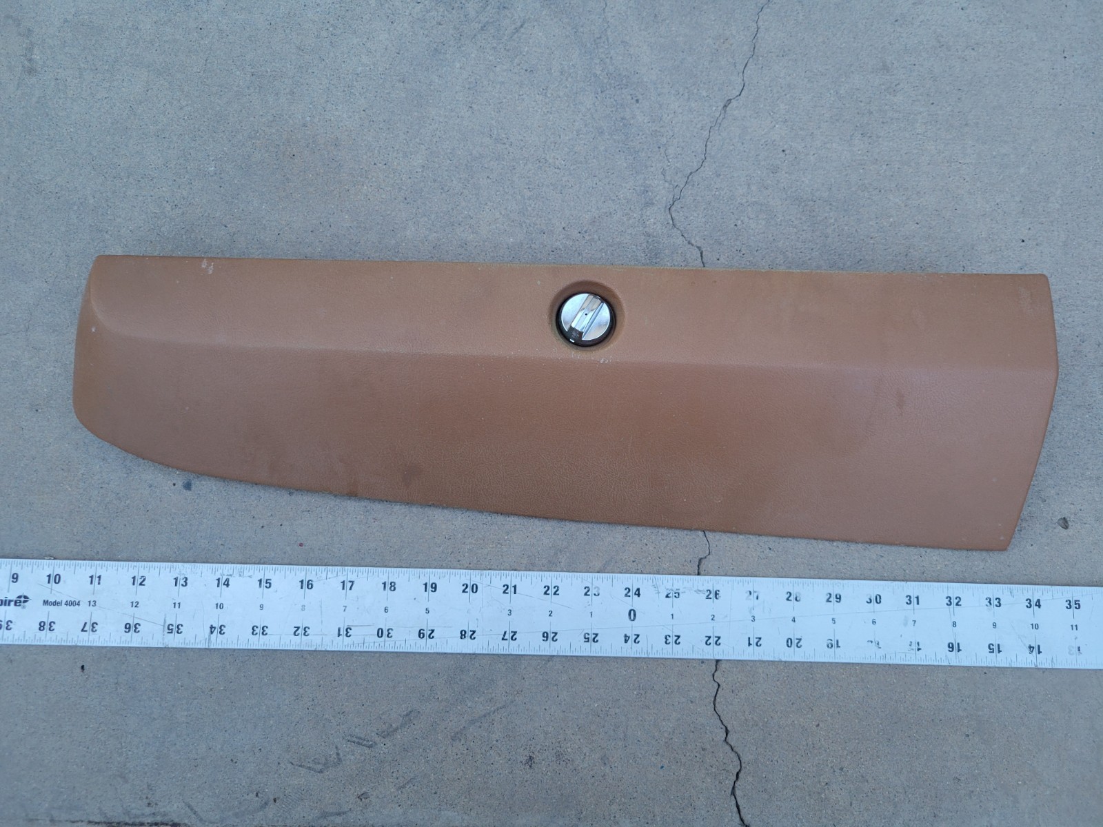 1971-1978 Dodge Ram Van B100 B200 B300 Upper Glove Box Door BROWN OEM 4034845 1971-1978 Dodge Ram Van B100 B200 B300 Upper Glove Box Door BROWN OEM 4034845