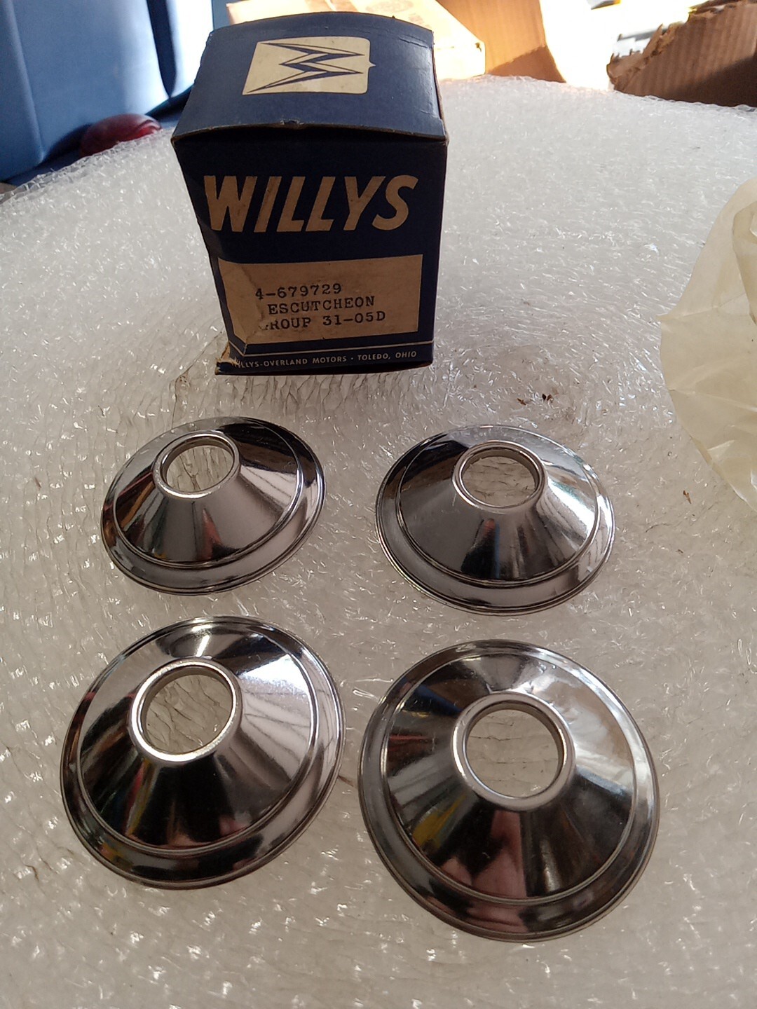 vintage willys door 679729 escutcheon NOS 4 included vintage willys door 679729 escutcheon NOS 4 included