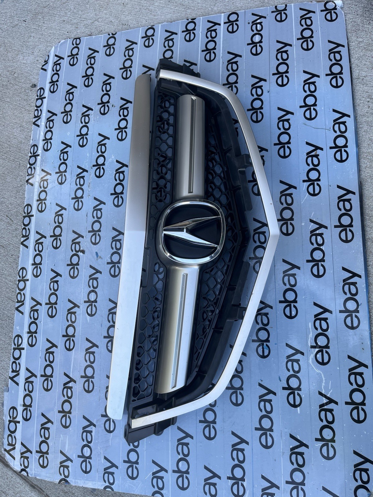 ⚡️2005-2008 Acura TL BASE MODEL Front Grill w/ Emblem GRILLE OEM Complete ⚡️ ⚡️2005-2008 Acura TL BASE MODEL Front Grill w/ Emblem GRILLE OEM Complete ⚡️