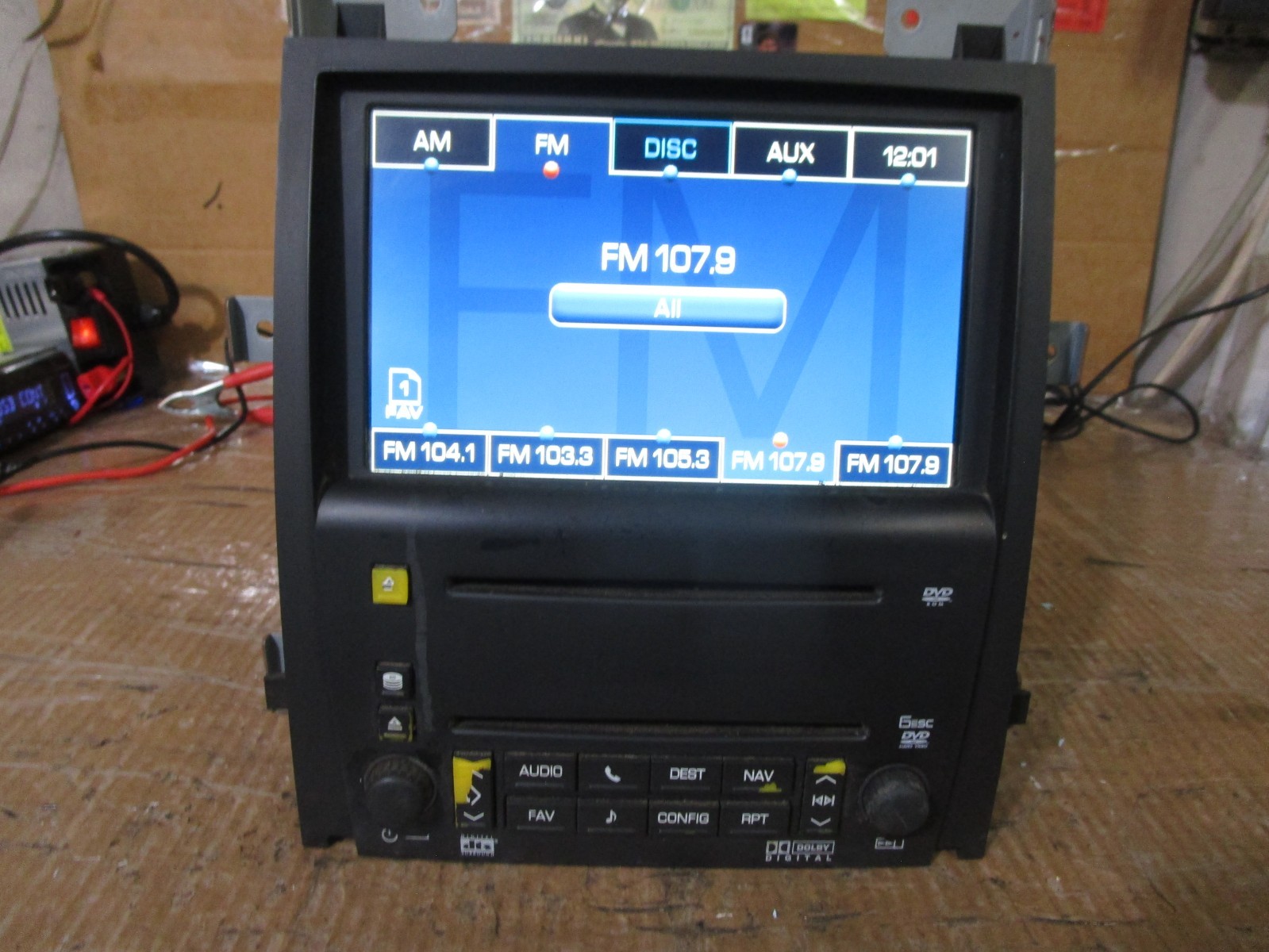 07-09 Cadillac Escalade Radio Navigation CD Player Display Screen Dash 25795337 07-09 Cadillac Escalade Radio Navigation CD Player Display Screen Dash 25795337