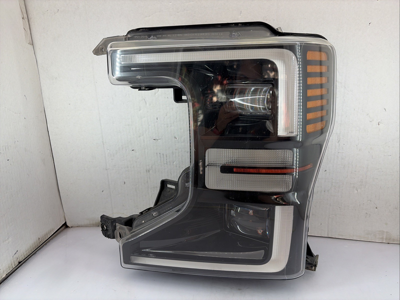 2020 2021 2022 Ford F250 F350 F450 F550 Headlight Left Driver OEM LED Headlamp 2020 2021 2022 Ford F250 F350 F450 F550 Headlight Left Driver OEM LED Headlamp