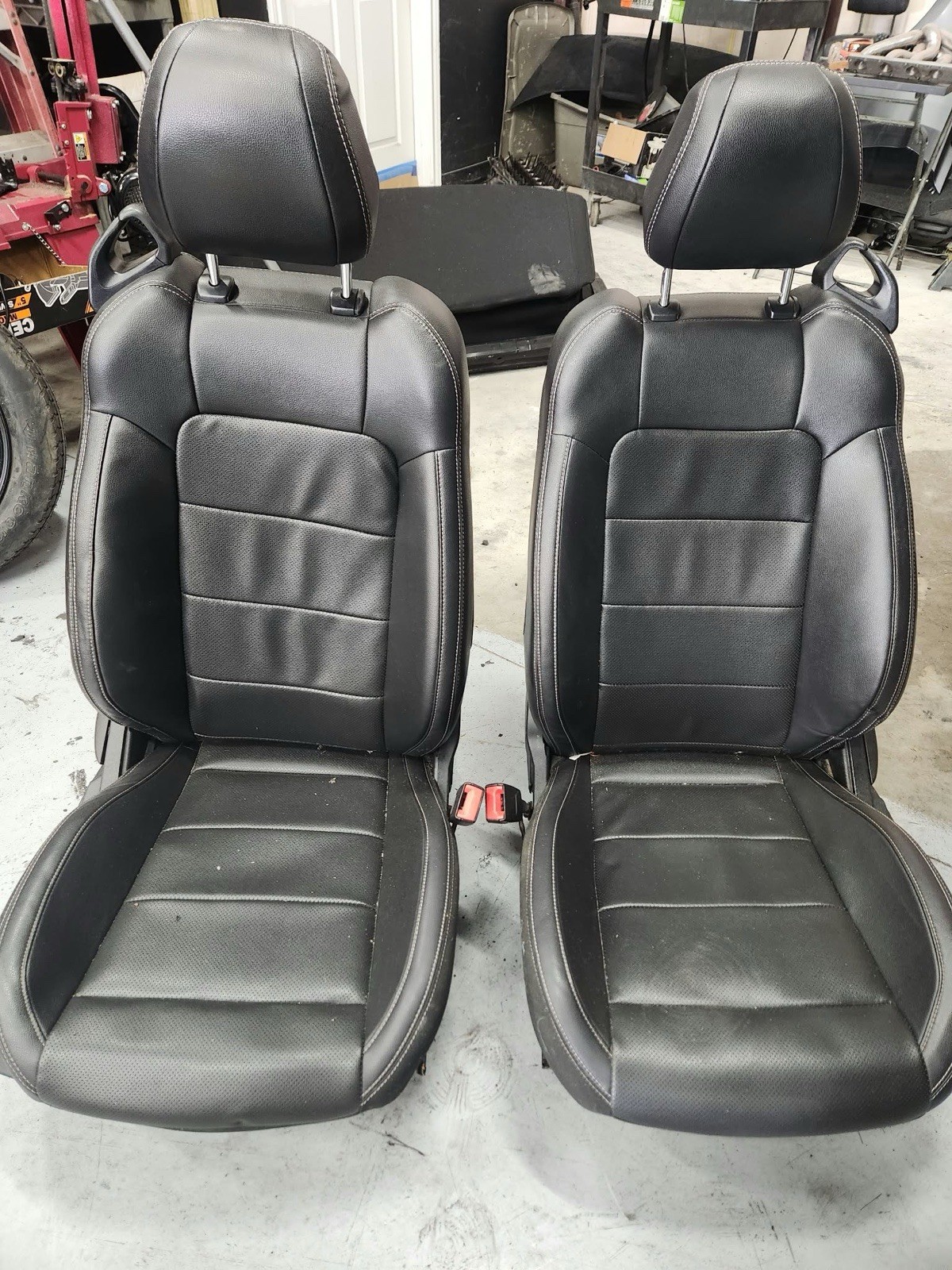FORD MUSTANG GT CONVERTIBLE 2015-2023 OEM FRONT LEFT RIGHT SEATS LEATHER BLACK FORD MUSTANG GT CONVERTIBLE 2015-2023 OEM FRONT LEFT RIGHT SEATS LEATHER BLACK
