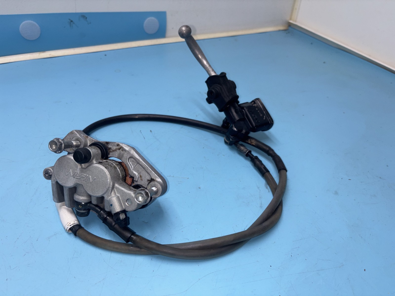 1995 95-01 HONDA CR125R OEM FRONT BRAKE SYSTEM MASTER CYLINDER CALIPER