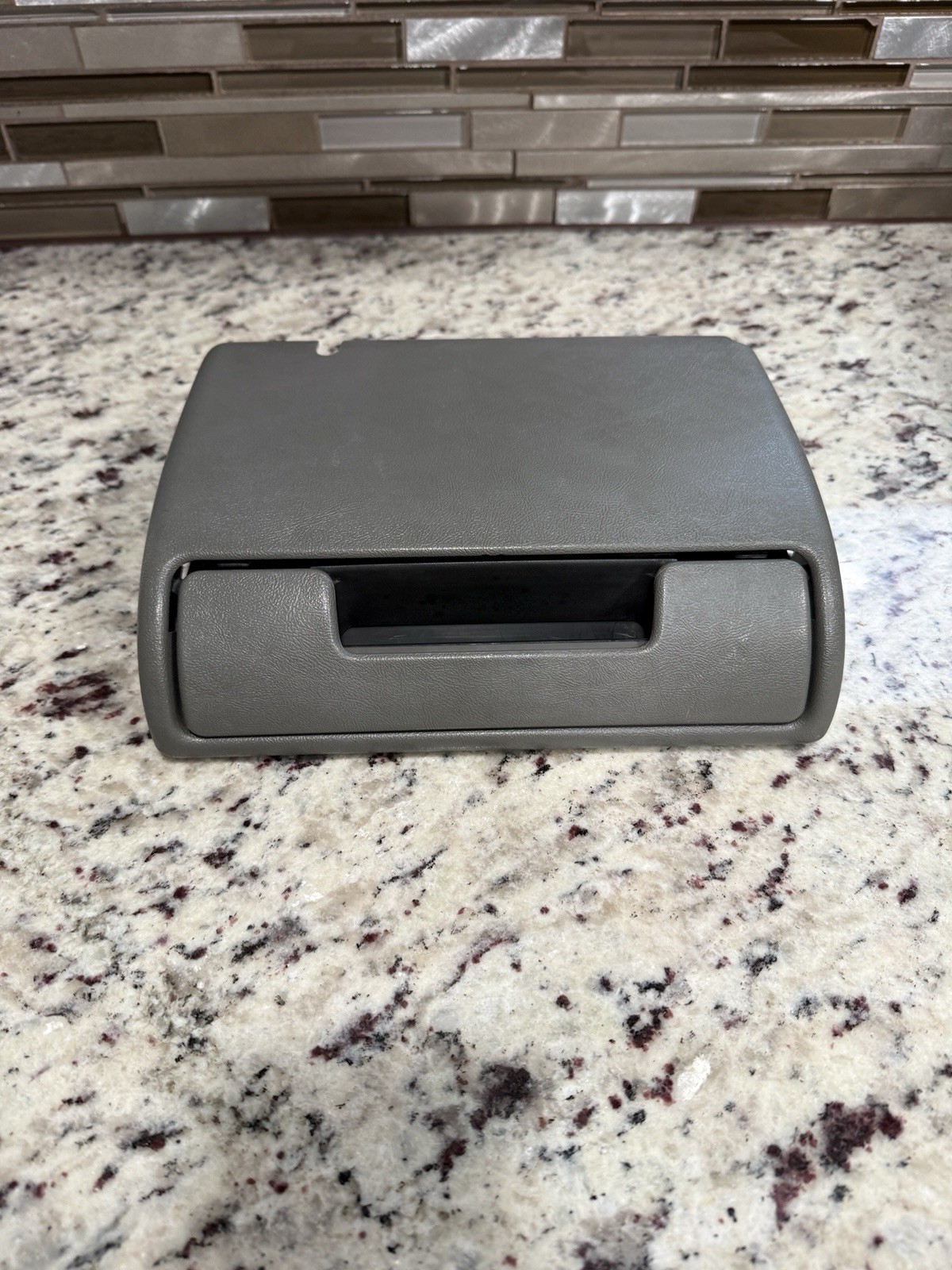 1988-94 Chevy C/K1500 2500 Gmc Silverado Sierra Pull Out Cup Holder Gray OEM 1988-94 Chevy C/K1500 2500 Gmc Silverado Sierra Pull Out Cup Holder Gray OEM