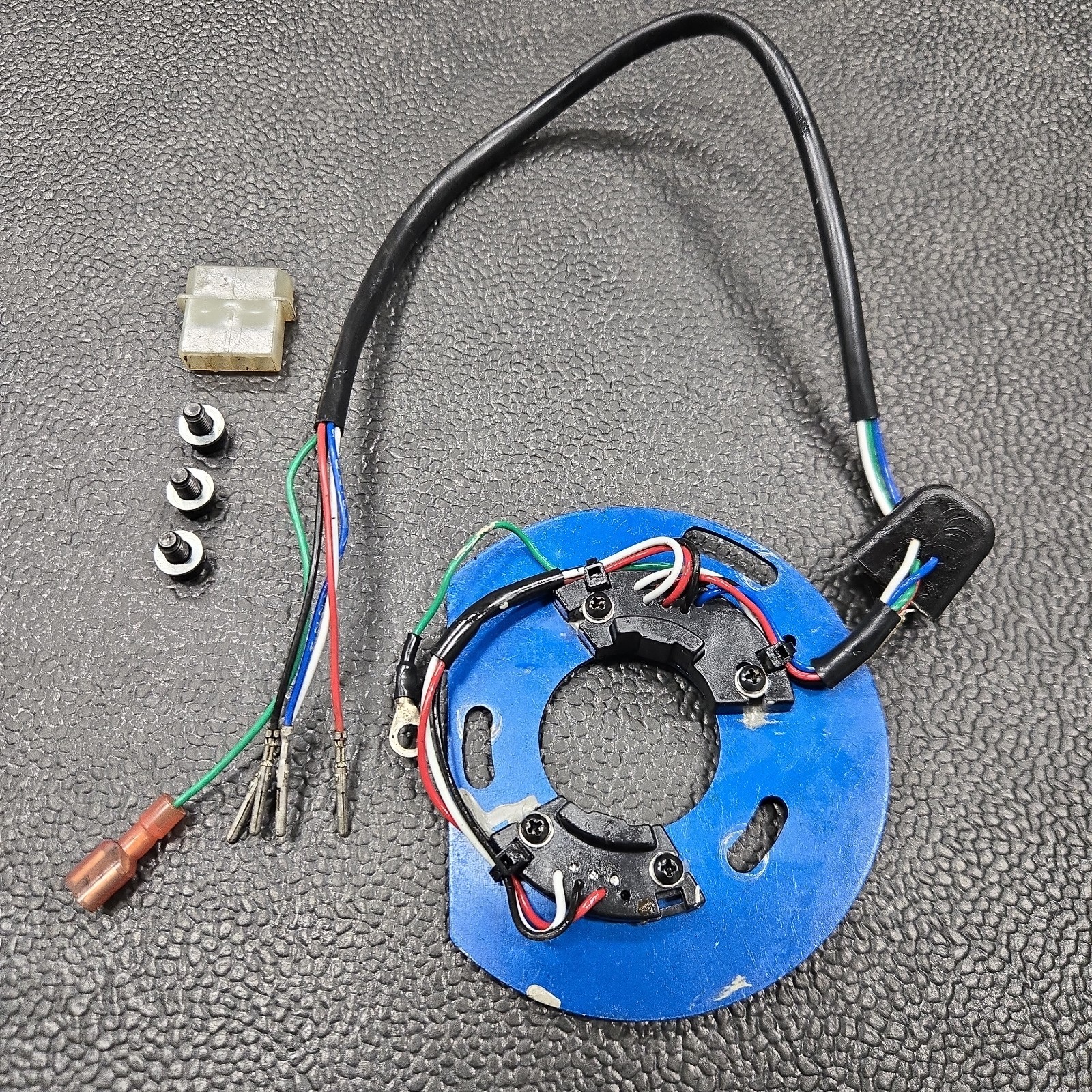 Dynatek Dyna 2000 Crank Trigger Ignition Kit 86-92 Suzuki GSXR 750 GSX-R 1100 Dynatek Dyna 2000 Crank Trigger Ignition Kit 86-92 Suzuki GSXR 750 GSX-R 1100