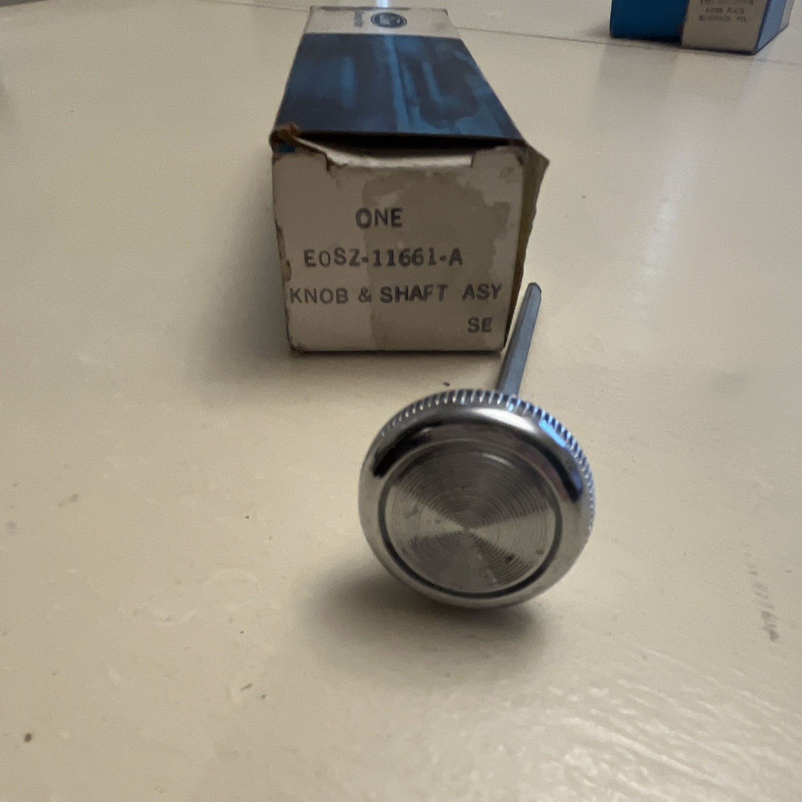 NOS Vintage Ford Headlight Knob/shaft Assembly E0SZ-11661-A NOS Vintage Ford Headlight Knob/shaft Assembly E0SZ-11661-A