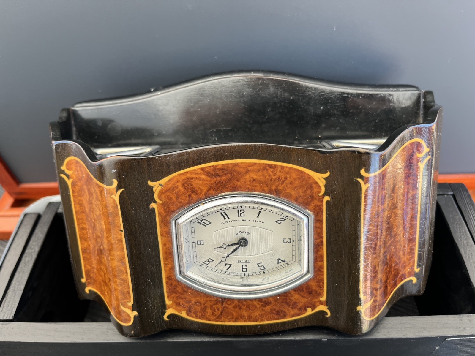1930-1931 V-16 V-12 Cadillac Fleetwood body rear seat vanity Jaeger 8 Day Clock 1930-1931 V-16 V-12 Cadillac Fleetwood body rear seat vanity Jaeger 8 Day Clock