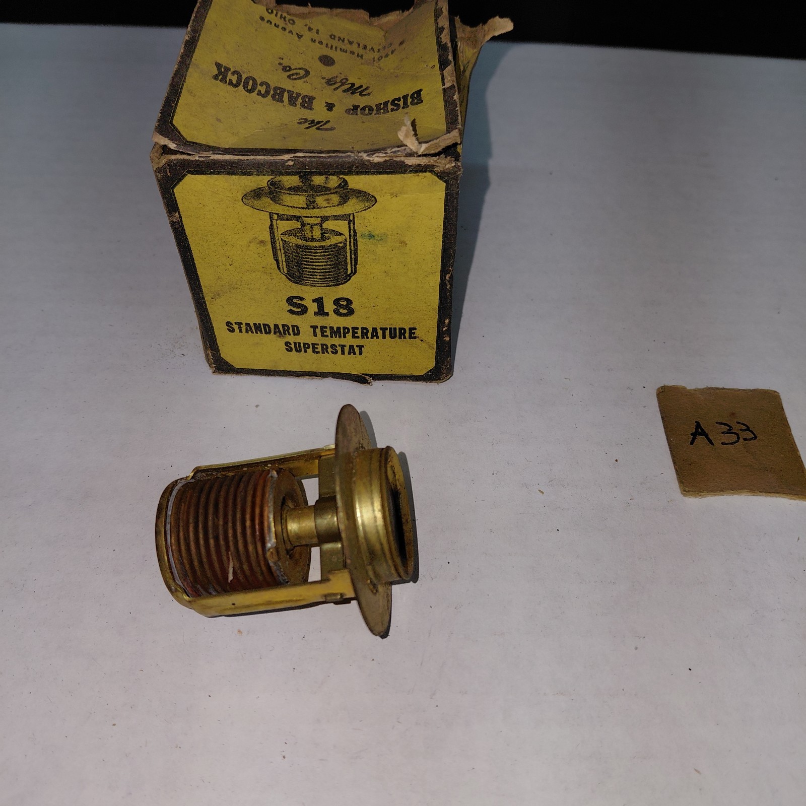 Thermostat 170-175 Degree 1937-1948 Ford 37-48 Ford Truck 1939-48 Mercury S18-HT Thermostat 170-175 Degree 1937-1948 Ford 37-48 Ford Truck 1939-48 Mercury S18-HT