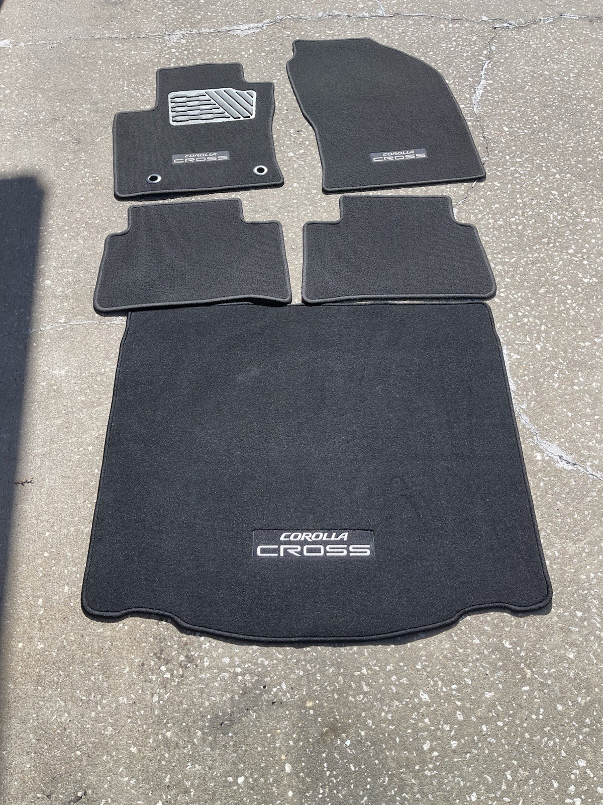 2022-2024 Genuine OEM Toyota Corolla Cross Carpet Floor Mat Set PT919-16220 2022-2024 Genuine OEM Toyota Corolla Cross Carpet Floor Mat Set PT919-16220