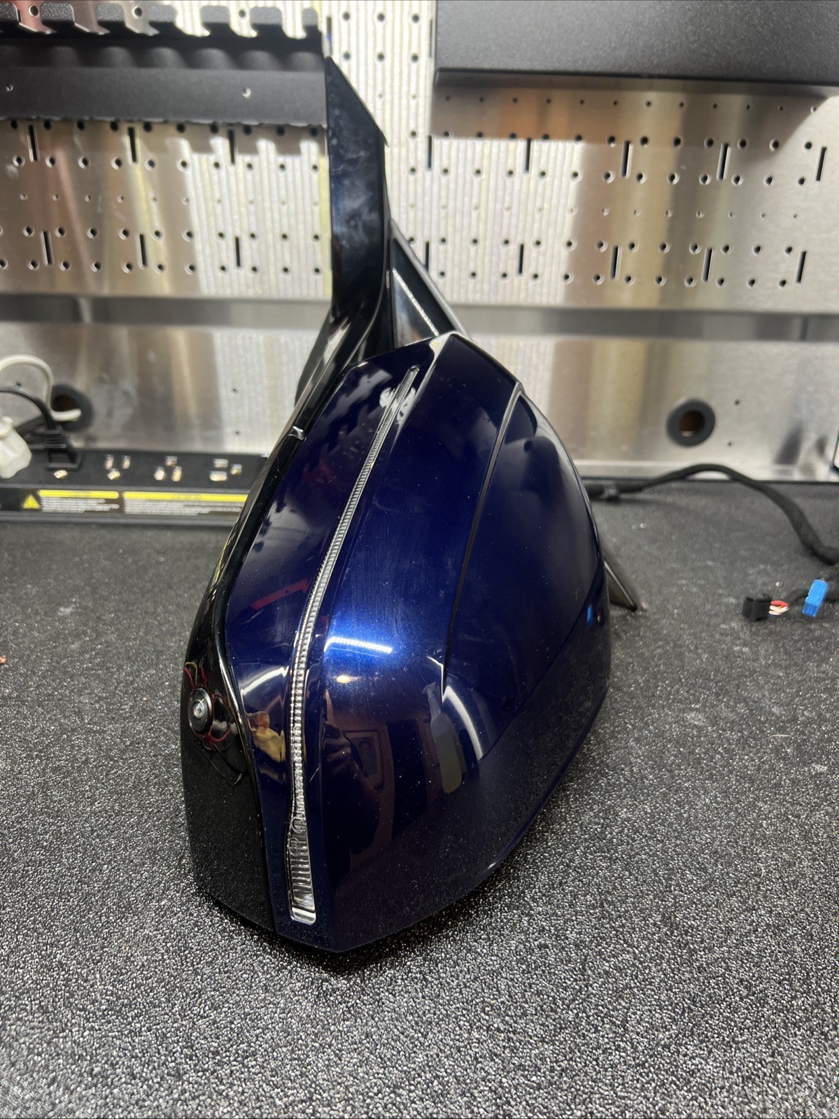 2023-2025 BMW  7 Series/ i7 Left Driver Side Mirror  OEM