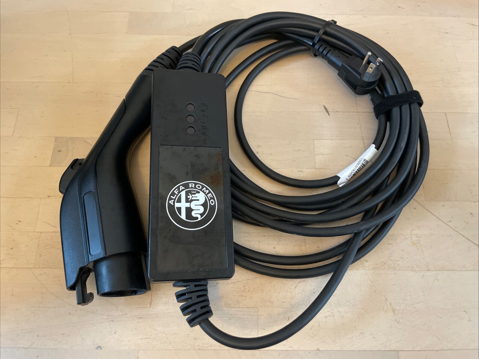 Alfa Romeo Tonale Charger EV charging cable PHEV Plug in electric car 120v OEM Alfa Romeo Tonale Charger EV charging cable PHEV Plug in electric car 120v OEM