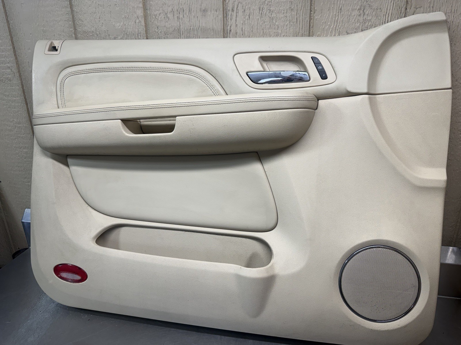 07-09 Cadillac Escalade Front Driver Side Interior Power Door Panel OEM Tan