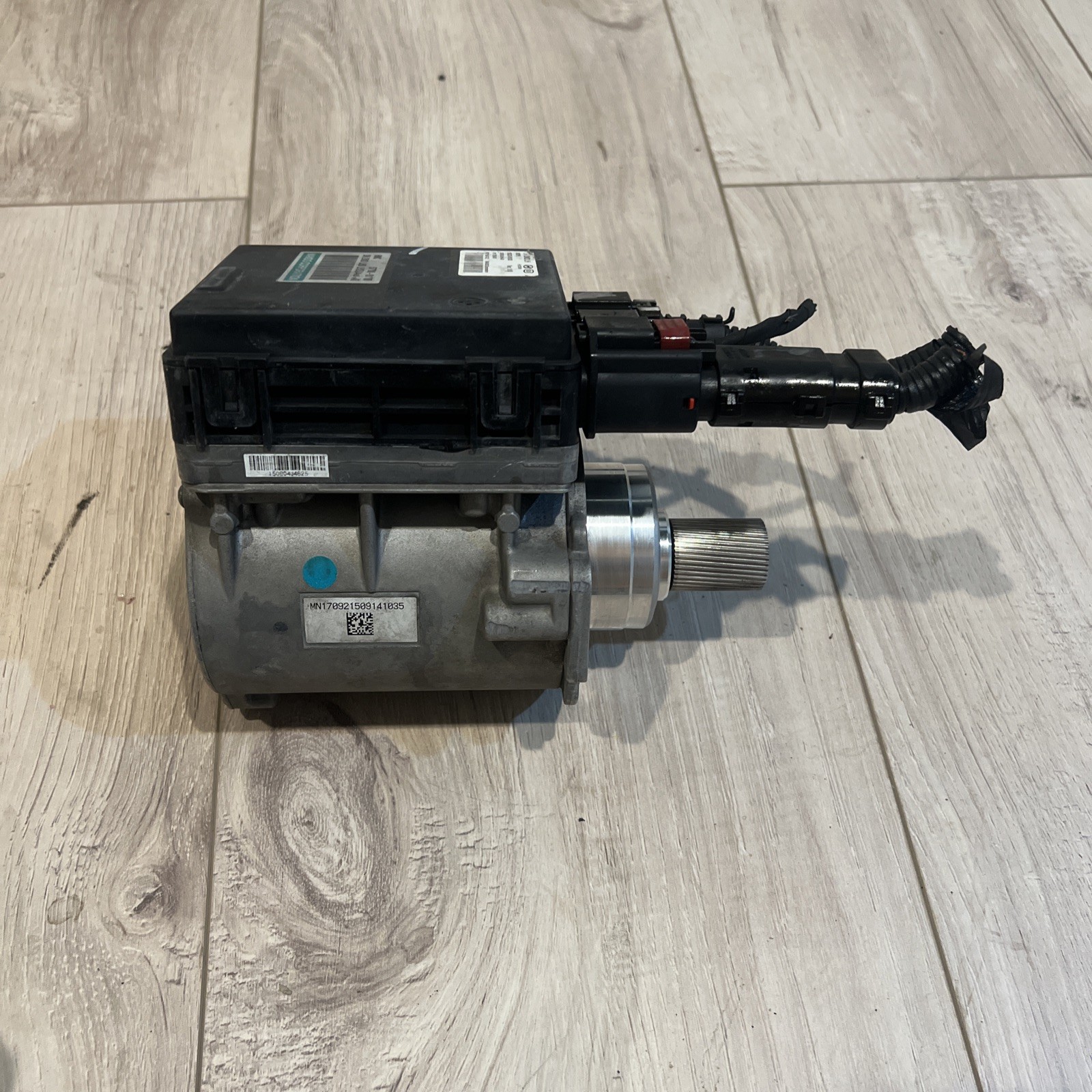 2015-2017 HYUNDAI GENESIS G80 2WD ELECTRICAL POWER STEERING RACK & PINION MOTOR 2015-2017 HYUNDAI GENESIS G80 2WD ELECTRICAL POWER STEERING RACK & PINION MOTOR