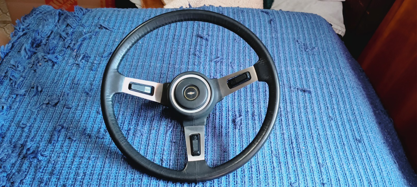 1978 CHEVROLET LUV TRUCK STEERING WHEEL BLACK USED OEM 1978 CHEVROLET LUV TRUCK STEERING WHEEL BLACK USED OEM
